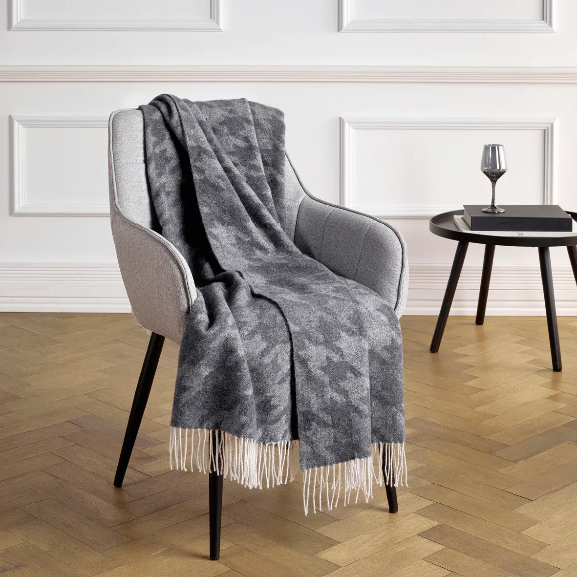 Woven plaid Caroline Grey - 130 x 180 cm - Image 2